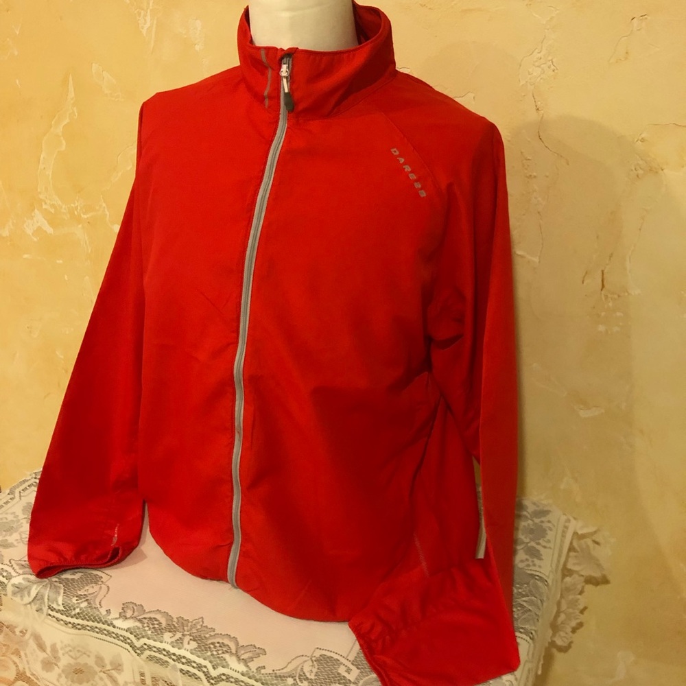 Dare 2b Men’s red windbreaker- UK XL USA 44” zip front.
